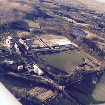 Hostal Dv?r Nov� Z�mky