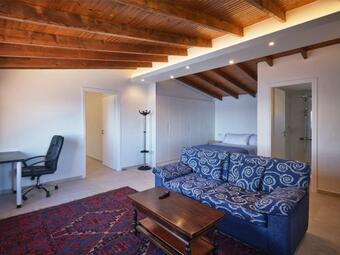 Luxury 5 Bed Villa On The Aegean Sea