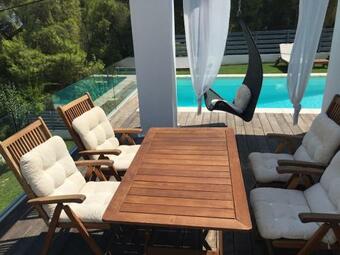 Luxurius Villa With Sea View