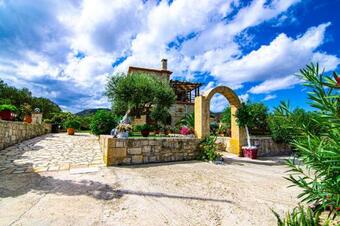 Traditional Private Villa With Pool