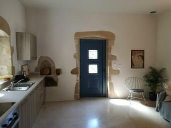 Kamara Bridge House, Spacious 1-bedroom Quiet Retreat