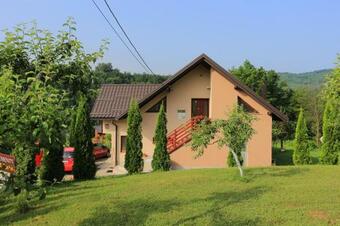 Apartments For Families With Children Donje Taboriste, Plitvice - 17500