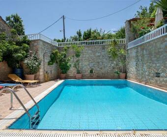 Eftrapelia Village Houses