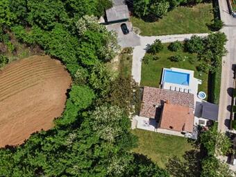 Villa Ferlini With Private 10000 M2 Garden