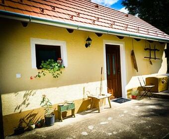 Apartamento ?rs�gi Katic�s Vend�gh�z