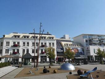 Newly Furnished Big 5bed/2bath Villa In Prime Location