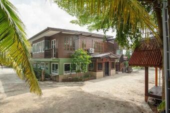 Hotel Oyo 402 Raknatee Resort