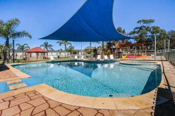 Hotel Paynesville Holiday Park
