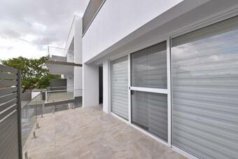 2bed2bath Apartment Close To Airport/city