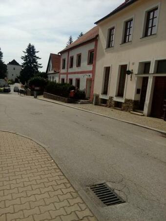 Hostal Ubytov�n� U Hradu