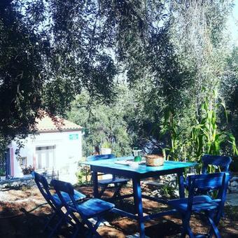 Mantzaros Country House