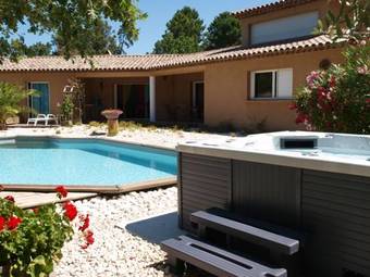 Hostal La Moucheli�re