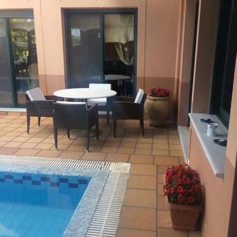 4-seasons Pool Villa Near Meteora