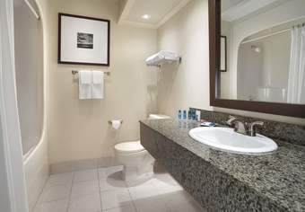 Hotel Delta Edmonton Centre Suite