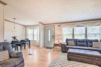 Gatlin Creek Rest Stop Home With Fireplace!