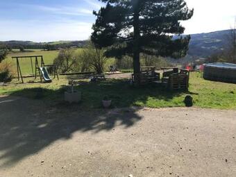 Maison De 2 Chambres Avec Piscine Partagee Et Jardin Amenage A Saint Beauzely