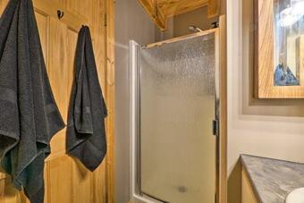 Charming Log Cabin At Double Jj Ranch Resort!