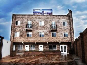 Hotel 9 Manantiales Express