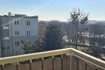 Uroczy Apartament W Centrum I Darmowym Parkingiem.