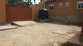 Hotel Leam Guesthouse