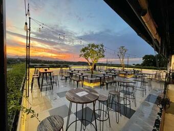 Kaloka Airport Hotel