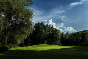 Hostal Tri Duby Golf Apartments