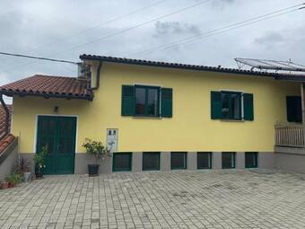 Bed & Breakfast Sobe In Vinska Klet Bregovi