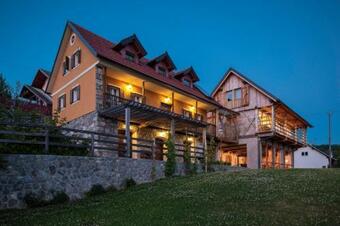 Traditional White Carniola House Kal