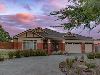 Naj� House Macedon Ranges - Pool, Spa, Firepit