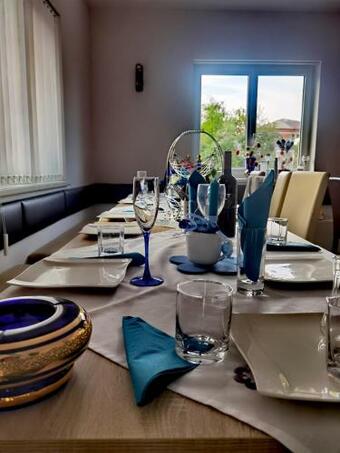 Hostal Lion Blue Point