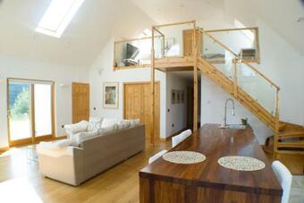 Villa Above The Glen