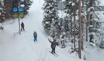 Nancy Greene's Cahilty Lodge - Hotel Room
