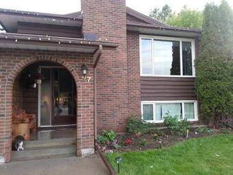 Main Floor Bright & Spacious Apartment
