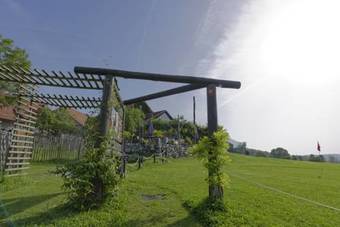 Bed & Breakfast Cabane Dans Les Arbres / Swin-golf De Cremin