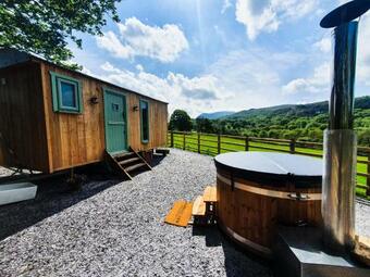 Elephant View Shepherds Hut