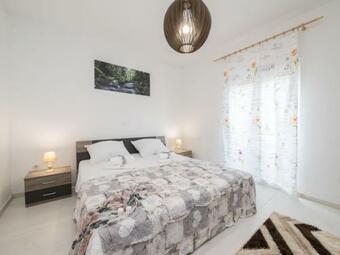 Holiday Home Villa Slavica