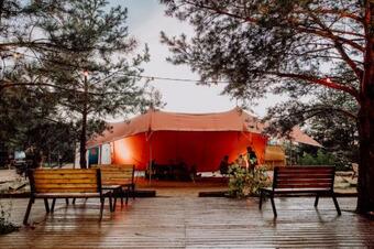 Hotel Raus Und Gut Glamping Am Gr�bendorfer See