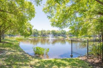 Wanderjaunt - Camden Bay Apartments