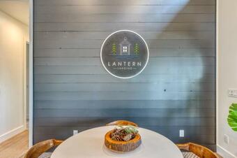 Lantern Landing Modern Rustic Lake House Back Deck Backyard Fire Pit 3bed Bath And Lake Access