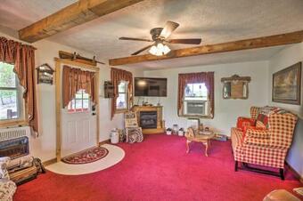 Dog-friendly Cabin Escape With Wraparound Deck!