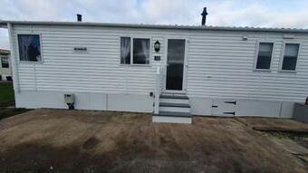 Flosh Caravan, Manor House Park