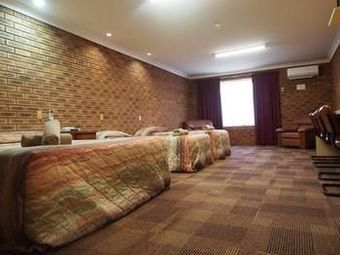 Cobar Town & Country Motor Inn