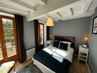 Charming Cottage With Hot Tub In Burgundy