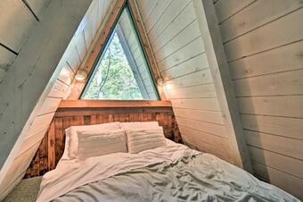 Enchanting A-frame Cabin With Private Hot Tub
