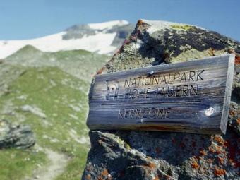 Apartamento Holiday Home Niederegger Schild