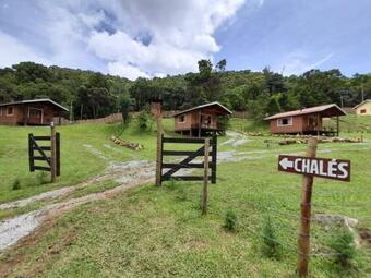 Chal� Rubi Por Chal�s Da Pedra