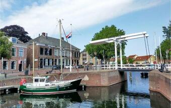 Amazing Home In Heinkenszand With Outdoor Swimming Pool, Wifi And 2 Bedrooms