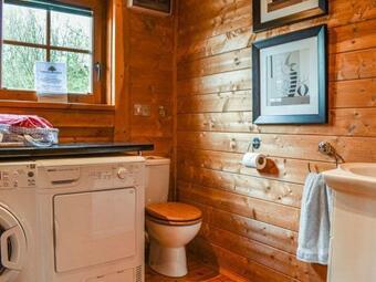 Damsel Lodge - Uk38073