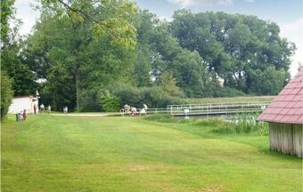 Amazing Home In G�tzkow With 2 Bedrooms