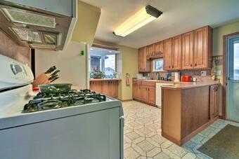 Riverfront Algonac Escape With Sunroom And Grill!